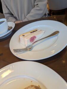 ハーブスのさくらケーキの写真